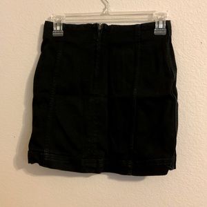 Black jean black jean ooo please don’t take my man